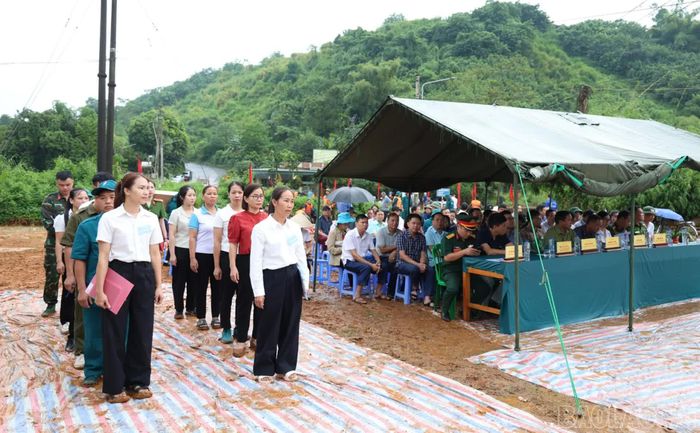 Quang cảnh lễ khai mạc.
