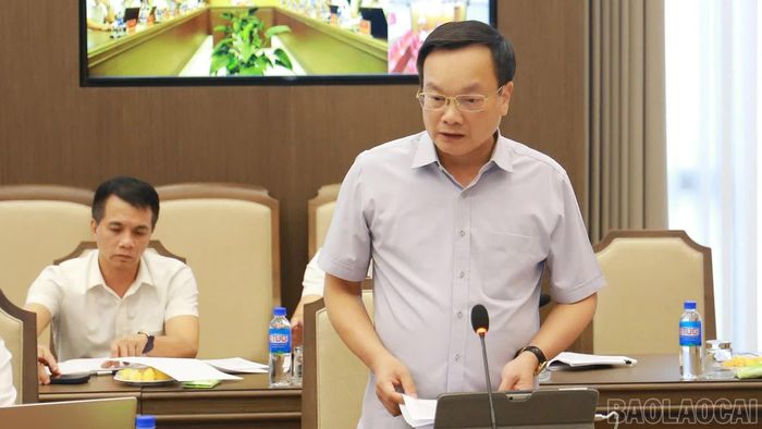 Lãnh đạo Sở Tài chính báo cáo tình hình giải ngân vốn đầu tư công năm 2026 và tiến độ xây dựng kế hoạch đầu tư công trung hạn giai đoạn 2026 - 2030.