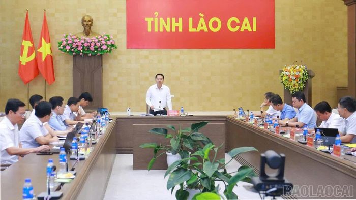 Đồng chí Nguyễn Tuấn Anh - Phó Bí thư Tỉnh ủy, Chủ tịch UBND tỉnh kết luận hội nghị.