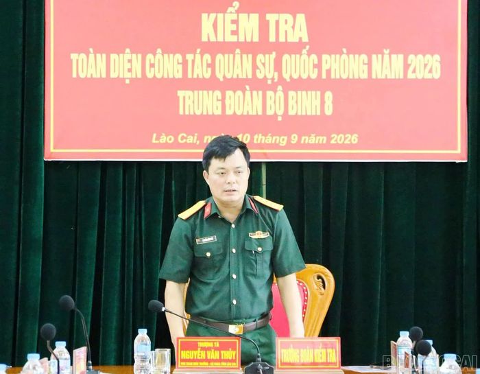 Trưởng đoàn phát biểu kết luận buổi làm việc.