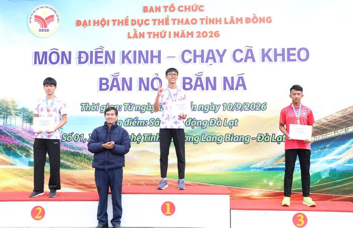 Các VĐV đoạt giải nội dung 200 m nam