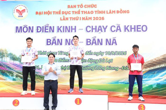 Các VĐV đoạt giải nội dung 100 m nam