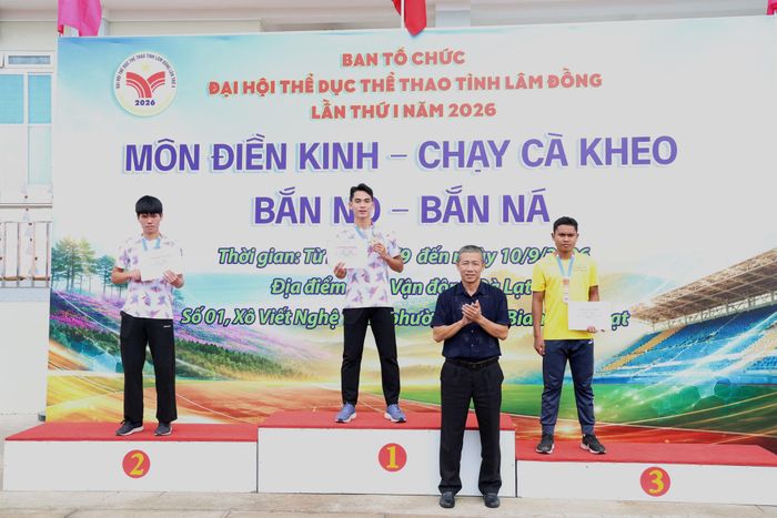 Các VĐV đoạt giải nội dung 800 m nam