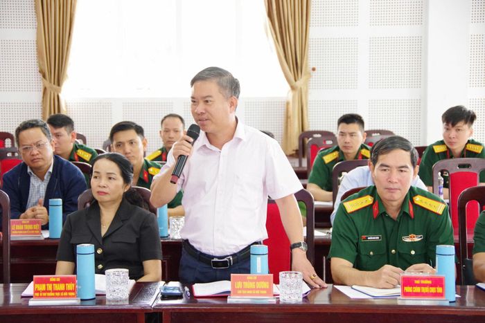 Đồng chí Lưu Trùng Dương, Chủ tịch UBND xã Đức Trọng phát biểu tại buổi làm việc