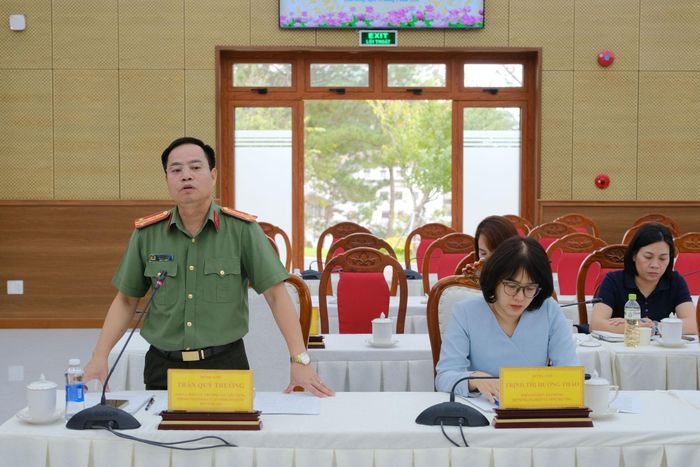 Đại tá Trần Quý Trường, Phó Cục trưởng Cục Xây dựng phong trào Toàn dân bảo vệ an ninh Tổ quốc, Bộ Công an nêu ý kiến tại buổi làm việc