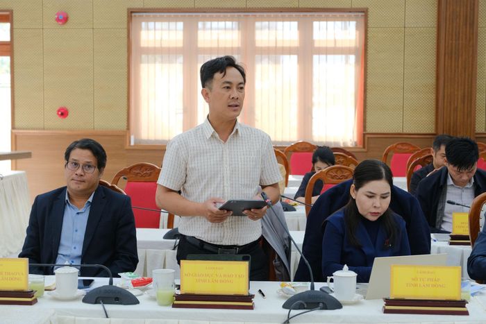 Phó Giám đốc Sở Giáo dục và Đào tạo tỉnh Lâm Đồng Phan Đức Thái nêu các mô hình học đường hiệu quả