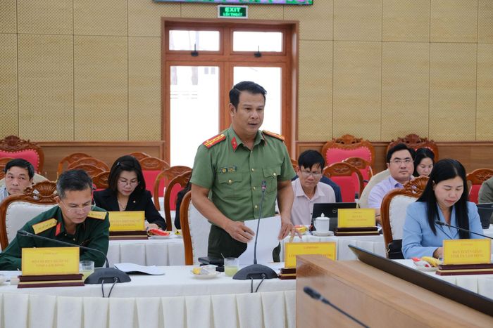 Đại tá Nay Gia Phú, Phó Giám đốc Công an tỉnh Lâm Đồng nêu ý kiến