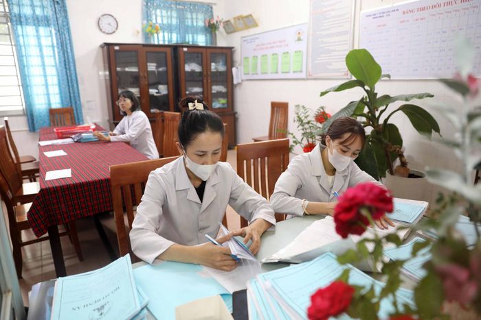 Việc sớm hoàn thiện đề án vị trí việc làm được kỳ vọng góp phần giải quyết những bất cập về nhân lực, bảo đảm hoạt động ổn định của mạng lưới y tế cơ sở