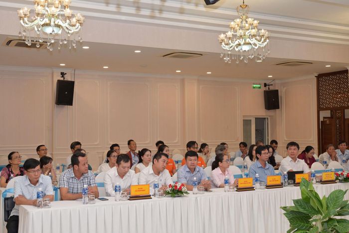 Các đại biểu tham gia hội nghị