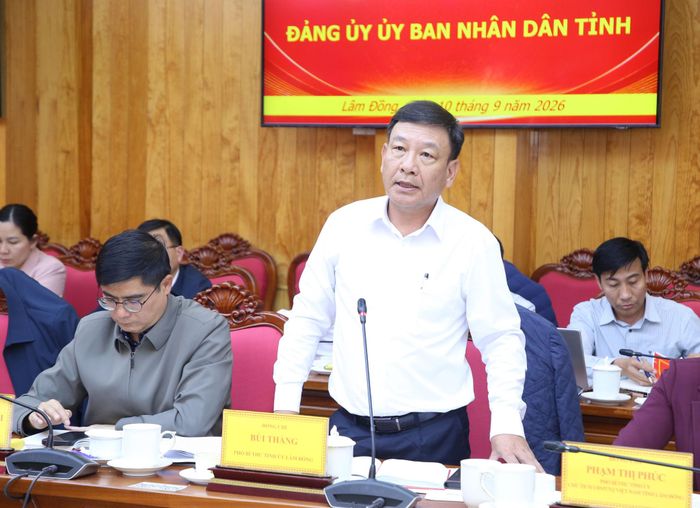 Đồng chí Bùi Thắng, Phó Bí thư Tỉnh ủy Lâm Đồng yêu cầu Đảng ủy UBND tỉnh xây dựng đầy đủ quy chế phối hợp liên ngành để nâng cao tính đồng bộ, hiệu quả trong thực hiện nhiệm vụ