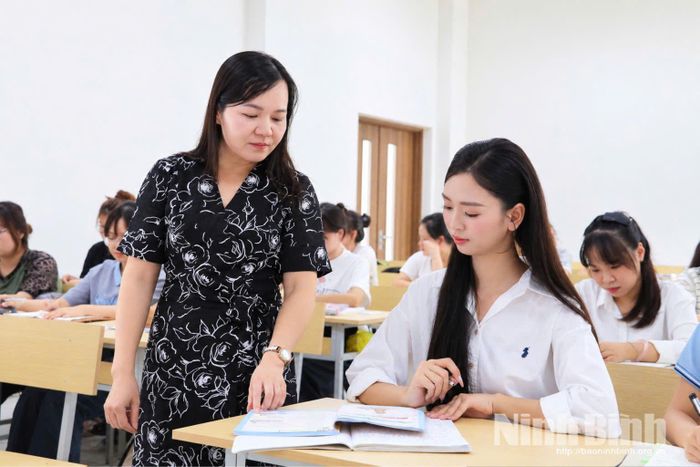 Đỗ Thị Thảo là sinh viên tiêu biểu của trường, được thầy cô, bạn bè quý mến.