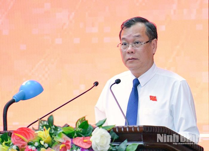 Đồng chí Lê Quốc Chỉnh, Phó Bí thư Tỉnh ủy, Chủ tịch HĐND tỉnh phát biểu khai mạc Kỳ họp.