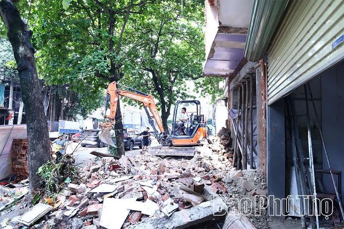 Dự án cải tạo, mở rộng quốc lộ 2, đoạn Vĩnh Yên - Việt Trì đang được đẩy nhanh tiến độ, góp phần thúc đẩy giải ngân vốn đầu tư công.