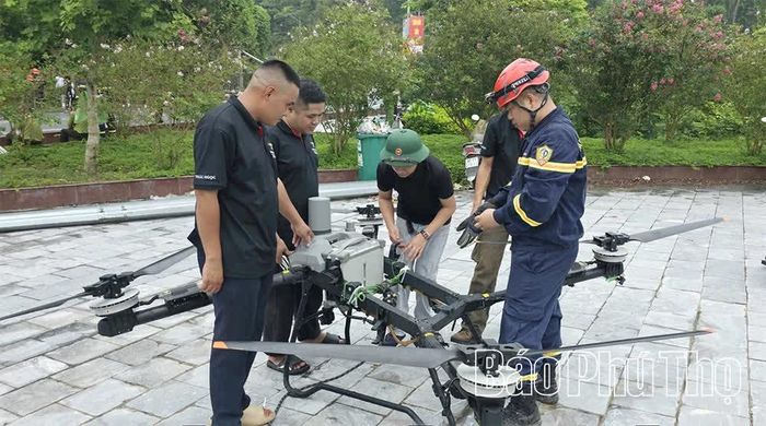 Phương tiện chuyên dụng được lực lượng phòng cháy, chữa cháy và cứu nạn, cứu hộ sử dụng để giải cứu nạn nhân.