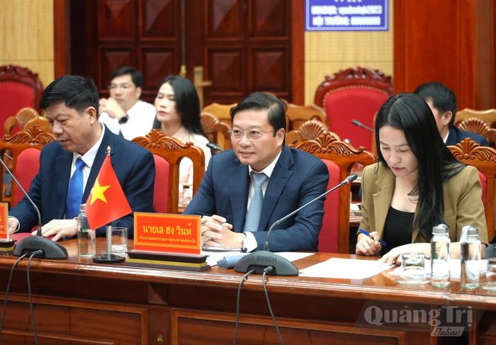 Đồng chí Lê Hồng Vinh, Phó Bí thư Tỉnh ủy, Chủ tịch UBND tỉnh Quảng Trị chủ trì buổi làm việc với đoàn đại biểu cấp cao tỉnh Ubon Ratchathani - Ảnh: T.Đ