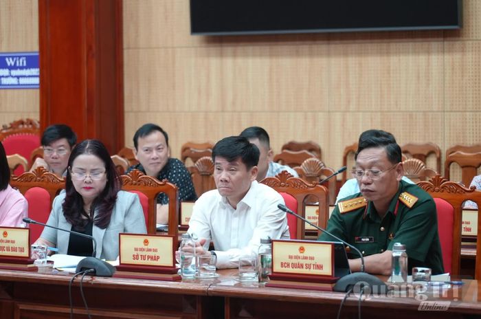 Các đại biểu tham dự phiên họp - Ảnh: T.Đ