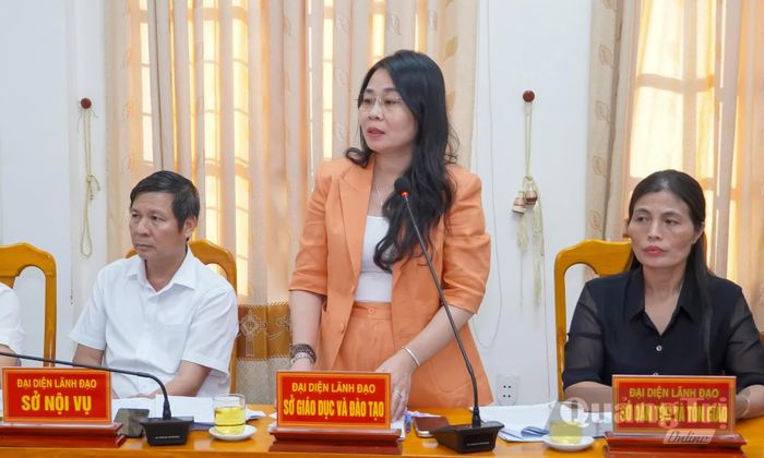 Đại diện lãnh đạo các sở phát biểu tại buổi làm việc - Ảnh: N.H