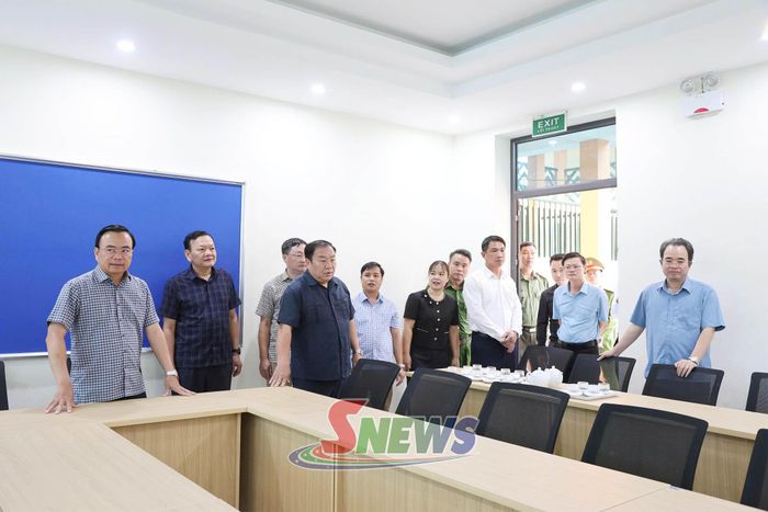 Đoàn công tác kiểm tra tại Trường nội trú TH - THCS Chiềng Khoong.