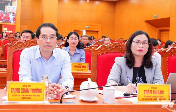 Đồng chí Trịnh Xuân Trường, Ủy viên Trung ương Đảng, Bí thư Tỉnh ủy và các đại biểu dự Hội nghị.