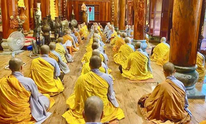 Chư Ni cùng ôn lại những điều Đức Phật chế định