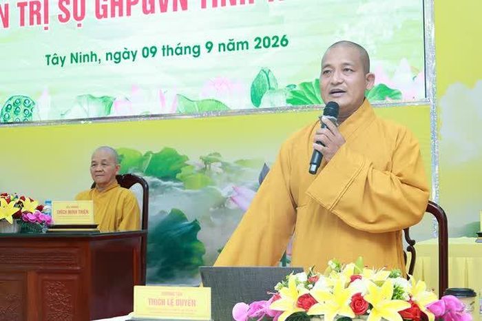 Thượng tọa Thích Lệ Duyên báo cáo hoạt động Phật sự sau Đại hội Phật giáo tỉnh lần thứ I đến nay