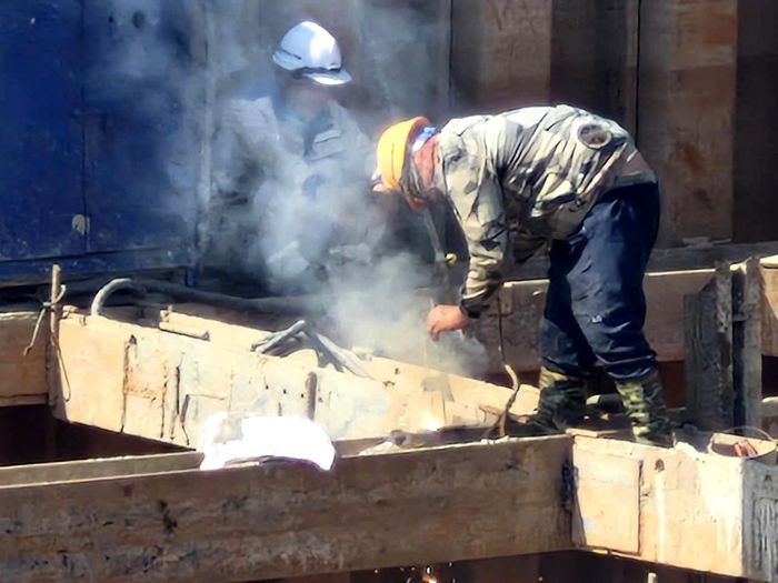 Công trình do liên danh Công ty Cổ phần Tập đoàn Đầu tư Xây dựng HJC và Công ty Cổ phần Cầu 3 Thăng Long trúng thầu thi công. Dự kiến, dự án hoàn thành và đưa vào sử dụng trong tháng 9/2027.