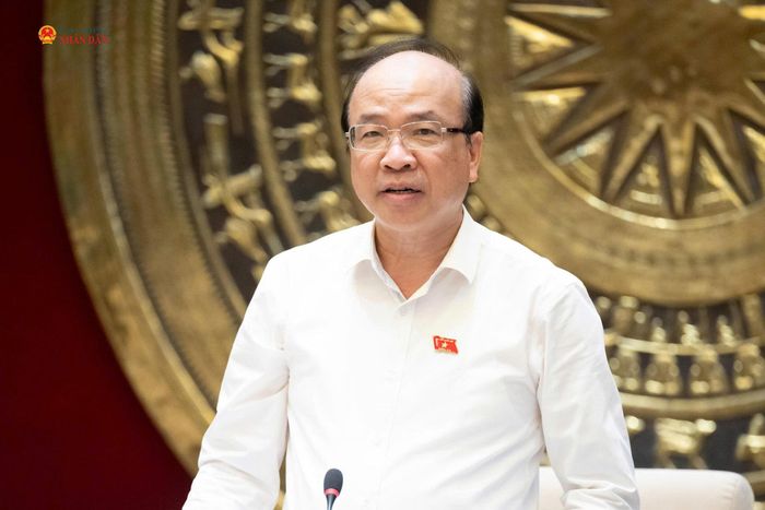 Chủ nhiệm Ủy ban Pháp luật và Tư pháp Phan Chí Hiếu phát biểu tại cuộc họp (Ảnh: Minh Trang).
