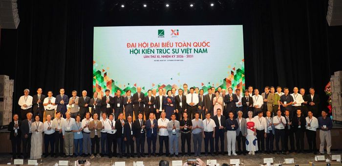 Ban Chấp hành Hội Kiến trúc sư Việt Nam lần thứ XI, nhiệm kỳ 2026-2031 ra mắt tại Đại hội, với sự chứng kiến của Phó Thủ tướng Phạm Thị Thanh Trà, Bộ trưởng Bộ Xây dựng Trần Hồng Minh.