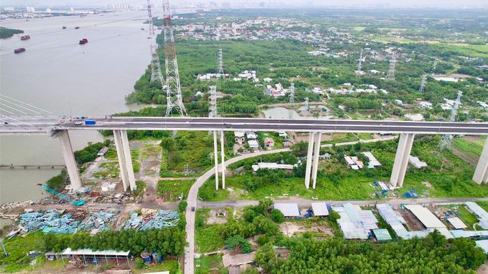 Khi cầu Phước Khánh cùng các hạng mục còn lại hoàn thành, cao tốc Bến Lức - Long Thành sẽ tạo sự kết nối liên thông với cao tốc TP.HCM - Trung Lương, cao tốc Biên Hòa - Vũng Tàu và đường Vành đai 3 TP.HCM. Tuyến cao tốc khi đưa vào khai thác sẽ mở thêm hướng kết nối giữa khu vực miền Tây, TP.HCM với Đông Nam Bộ, đồng thời góp phần rút ngắn hành trình đến Cảng Hàng không quốc tế Long Thành, tăng khả năng kết nối giữa các đầu mối giao thông lớn trong khu vực.