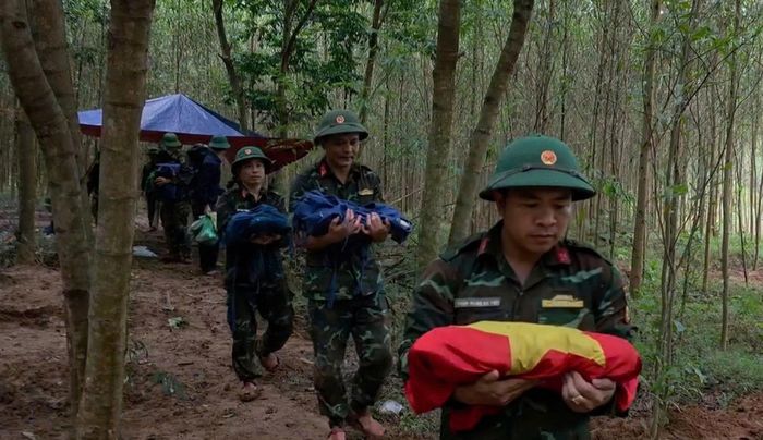 Đội Tìm kiếm, quy tập hài cốt liệt sĩ số 1, Phòng Chính trị, Bộ Chỉ huy quân sự tỉnh Quảng Trị tìm kiếm, quy tập tại bản Bãi Dinh.