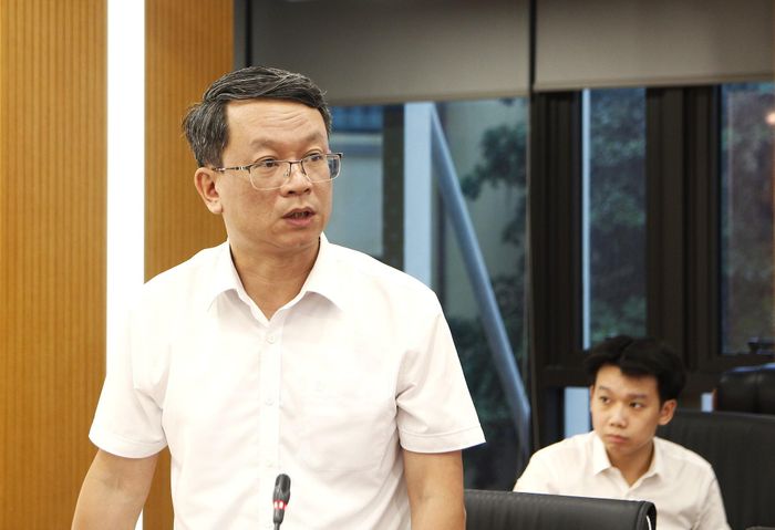 Cục trưởng Trần Quốc Thái báo cáo về dự thảo Định hướng phát triển đô thị thông minh quốc gia giai đoạn 2026 – 2030, tầm nhìn đến năm 2035.