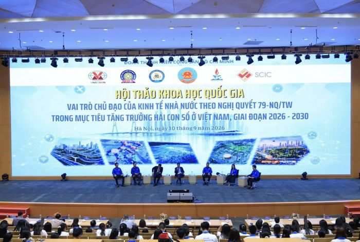 Các đại biểu trao đổi tại Hội thảo.