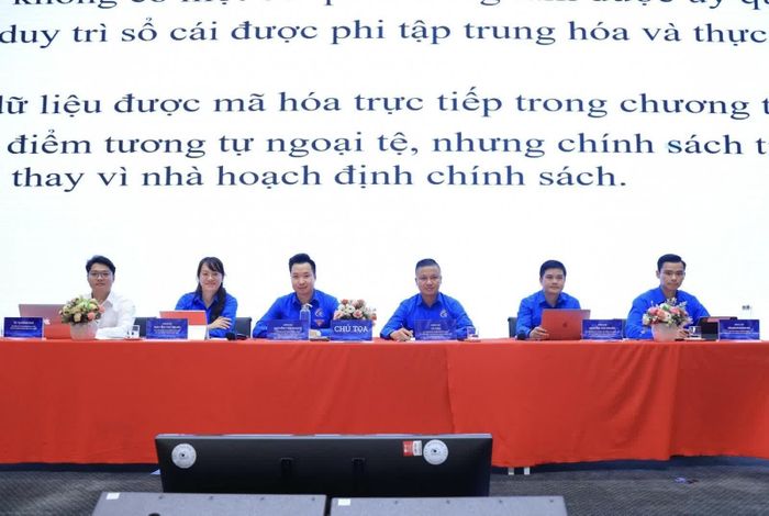 Các đại biểu tham dự Hội thảo.