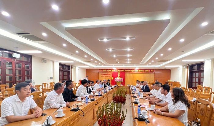 Toàn cảnh buổi làm việc giữa lãnh đạo UBND tỉnh Hà Tĩnh và đoàn Hội Doanh nghiệp Nghệ Tĩnh tại TP.HCM