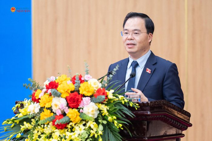 Phó Chủ nhiệm Ủy ban Khoa học, Công nghệ và Môi trường Trần Văn Khải phát biểu tại hội nghị