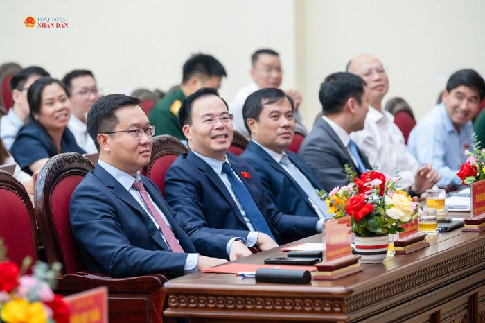 Phó Bí thư Thường trực Tỉnh ủy Trần Đăng Quỳnh; Phó Chủ nhiệm Ủy ban Khoa học, Công nghệ và Môi trường Trần Văn Khải và các đại biểu dự hội nghị
