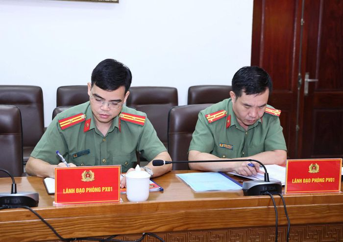 Các đại biểu tham dự hội nghị