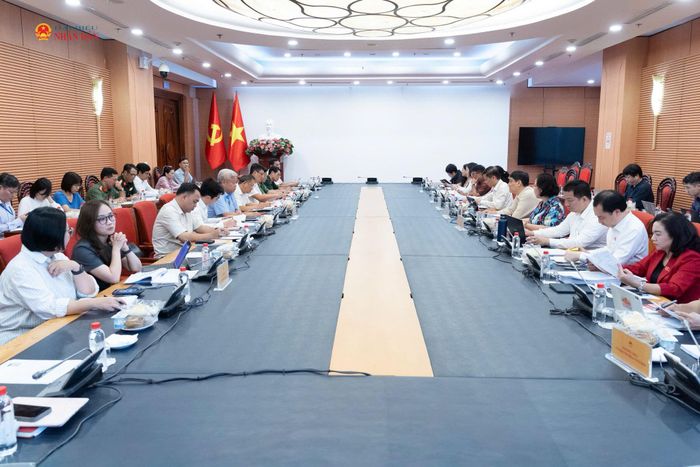 Toàn cảnh phiên họp