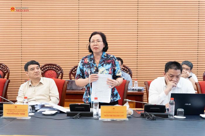 Phó Chủ nhiệm Ủy ban Văn hóa và Xã hội Trần Thị Thanh Lam phát biểu tại phiên họp