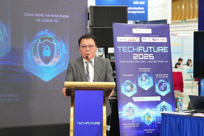 Chủ tịch Hiệp hội Ô tô, Xe máy, Xe đạp Việt Nam (VAMOBA) Phạm Cường phát biểu tại triển lãm