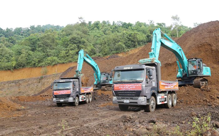 Quặng sắt từ mỏ Quý Xa được khai thác, sử dụng cho nhu cầu sản xuất gang thép trong nước.