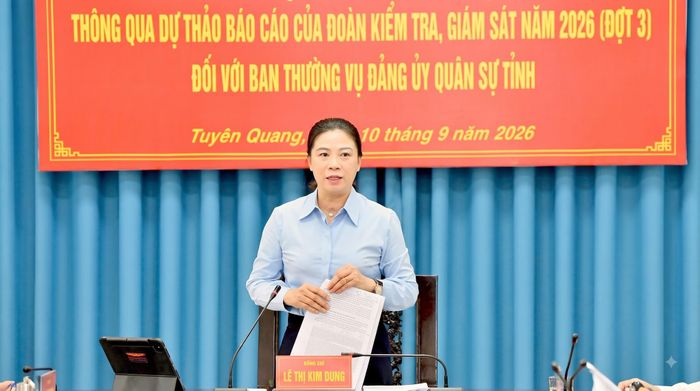 Đồng chí Lê Thị Kim Dung, Phó Bí thư Thường trực Tỉnh ủy, Trưởng đoàn đại biểu Quốc hội tỉnh Tuyên Quang