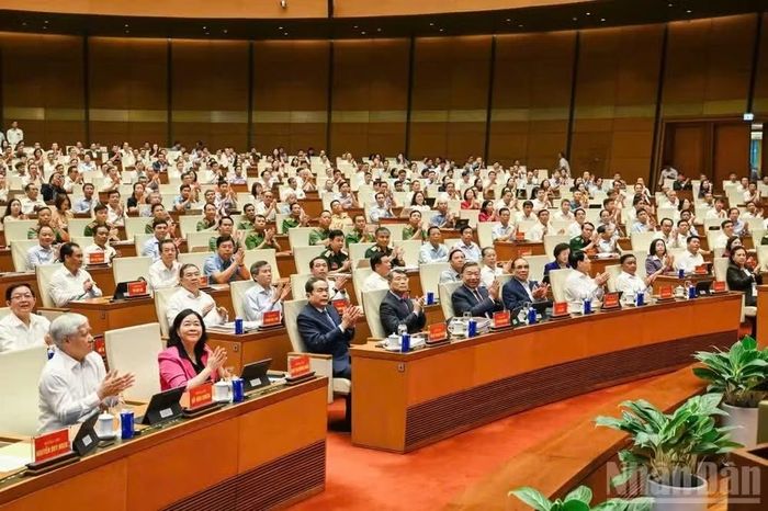 Các đại biểu tham dự Hội nghị toàn quốc nghiên cứu, học tập, quán triệt và triển khai thực hiện một số Nghị quyết, Chỉ thị của Bộ Chính trị. (Ảnh: Báo Nhân Dân).