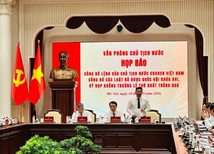 Thứ trưởng Bộ Tư pháp Nguyễn Thanh Ngọc giới thiệu những nội dung cơ bản của Luật sửa đổi, bổ sung một số điều của Luật Trách nhiệm bồi thường của Nhà nước.