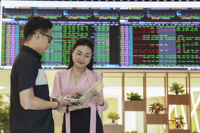 FTSE Russell xác nhận Việt Nam sẽ được chuyển từ thị trường cận biên lên thị trường mới nổi thứ cấp từ ngày 21/9/2026.
