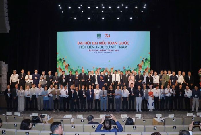 Ban Chấp hành Hội Kiến trúc sư Việt Nam nhiệm kỳ 2026 - 2031 cùng các đại biểu tại Đại hội.