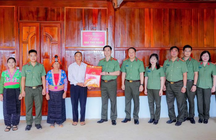 Học viện ANND tặng công trình nhà tình nghĩa cho CBCS công an tỉnh Điện Biên có hoàn cảnh khó khăn năm 2026.
