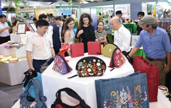 Đẩy mạnh xuất khẩu để đạt tăng trưởng hai con số