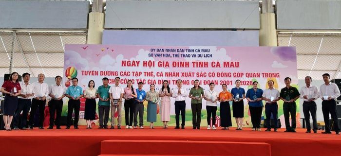 Các hoạt động tại Ngày hội Gia đình tỉnh Cà Mau góp phần nâng cao nhận thức về xây dựng gia đình hạnh phúc, bình đẳng và phòng, chống bạo lực gia đình.