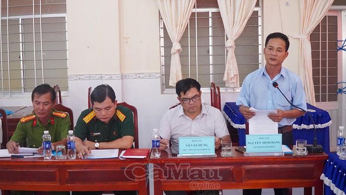 Ông Nguyễn Minh Đang, Phó Chủ tịch UBND xã An Trạch, báo cáo tình hình thực hiện nhiệm vụ phát triển kinh tế - xã hội 8 tháng đầu năm và phương hướng, nhiệm vụ 4 tháng cuối năm 2026.